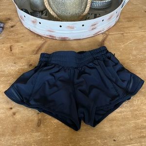 Lululemon Hotty Hot Shorts Low Rise size 2